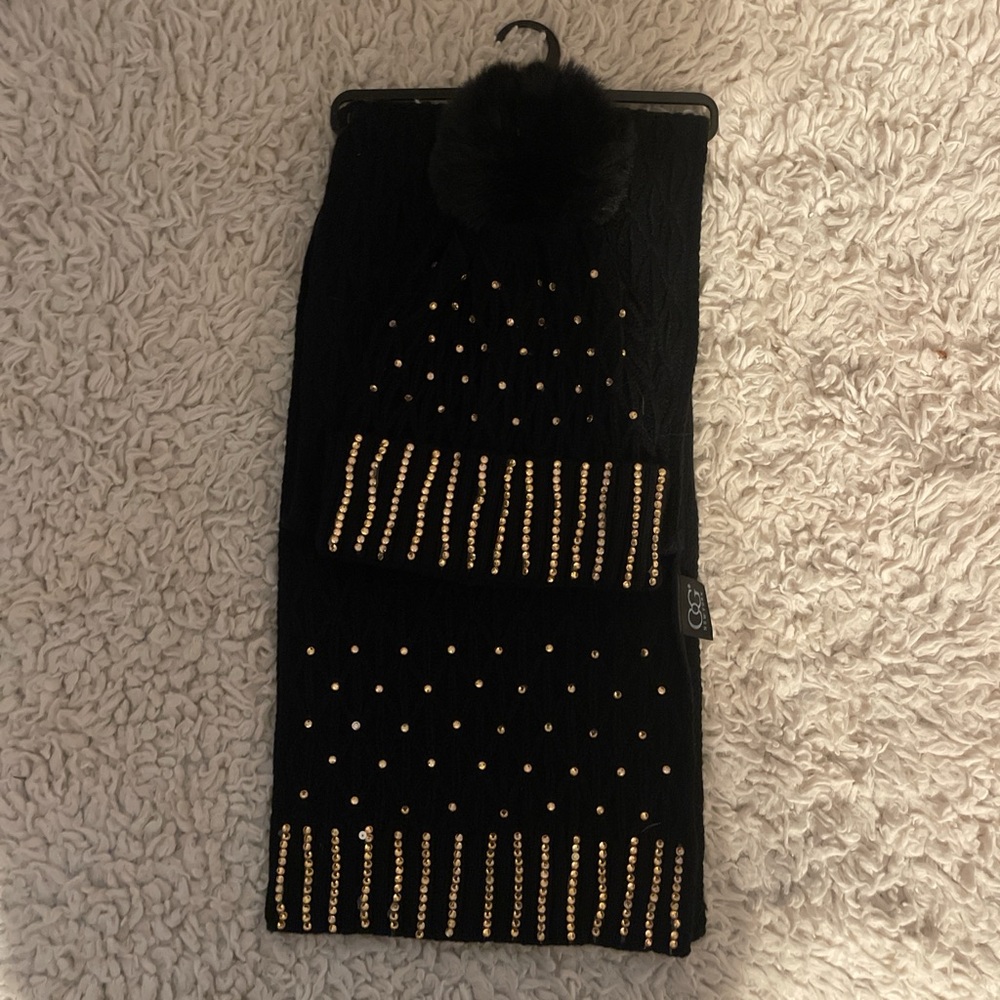 COG New York Black and Gold Beanie and Scarf Set